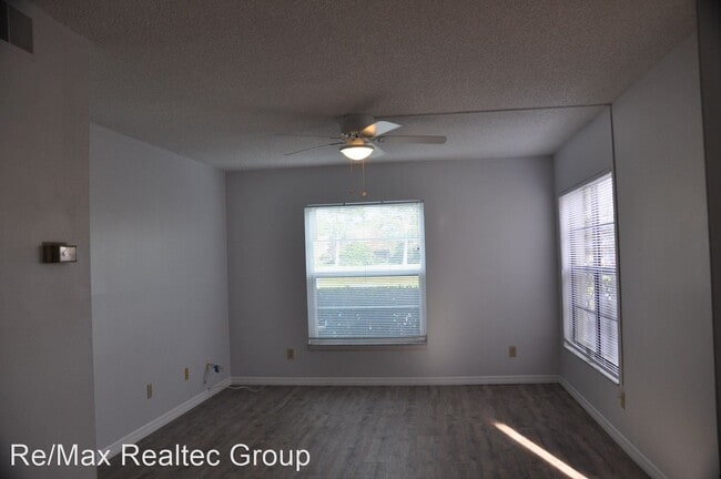 Building Photo - 2599 Countryside Blvd