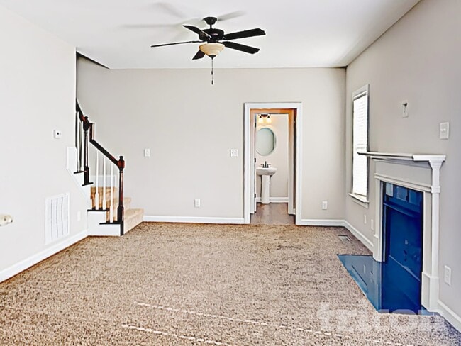 Foto del edificio - 69 Diamond Creek Dr