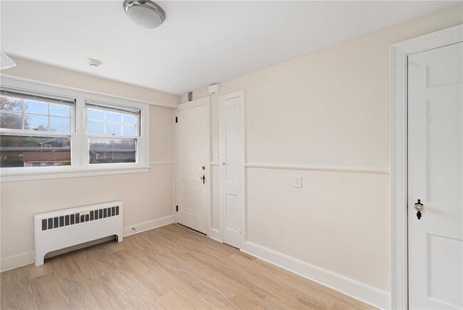 Building Photo - 118 Ruggles Ave
