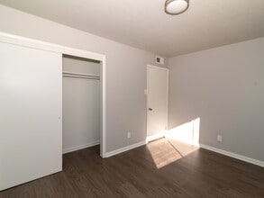 Bedroom - Rosewood Apartments
