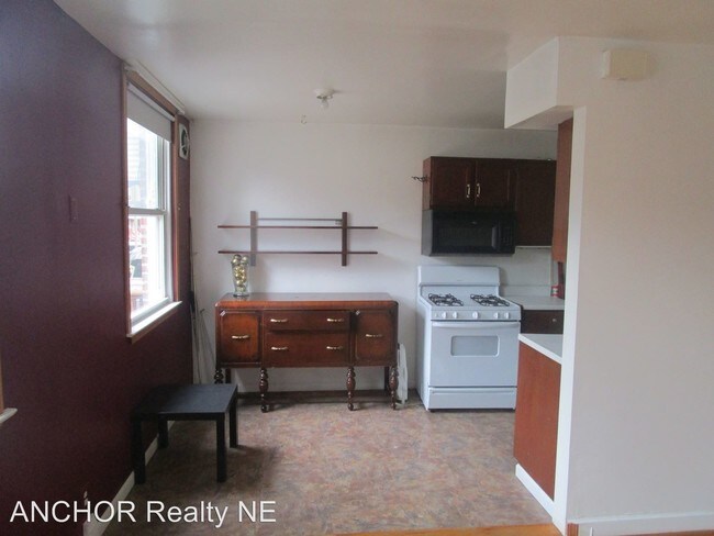 Building Photo - 3 br, 1 bath House - 3409 Lansing St.