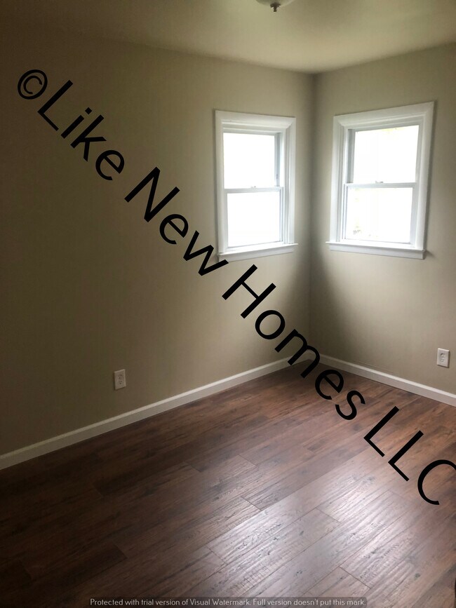 Foto del edificio - 3144 Woodrow Ave