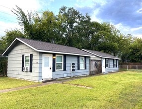 Building Photo - 311 S 3rd St