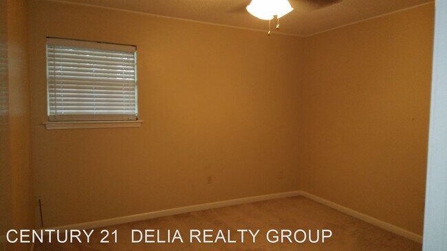 Foto del edificio - 3 br, 2 bath House - 905 Chinquapin