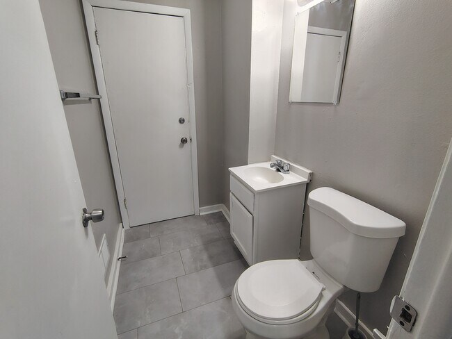 Foto del edificio - 2433 Jonathan Ave