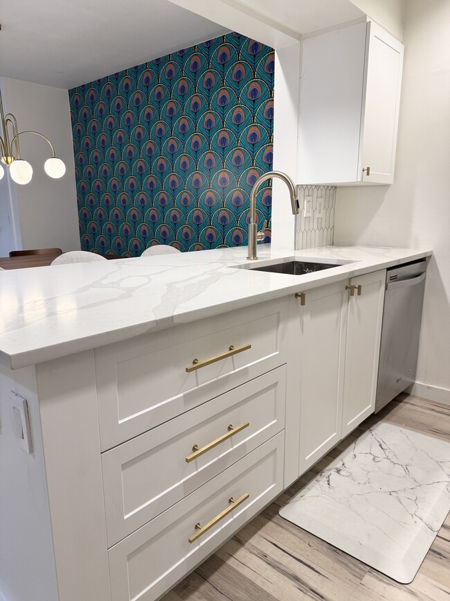 Kitchen - 3711 Holland Ave