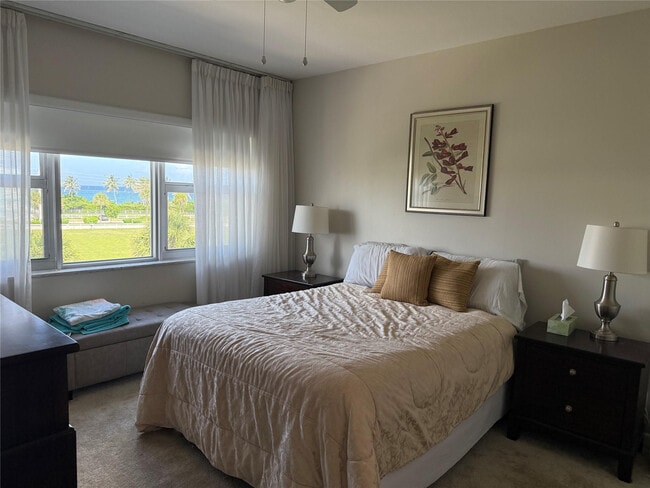 Foto del edificio - 4117 Bougainvilla Dr