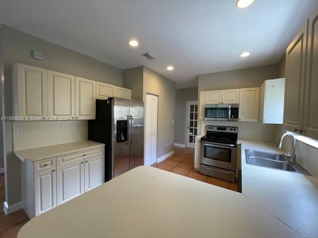 Building Photo - 15841 SW 138th Terrace