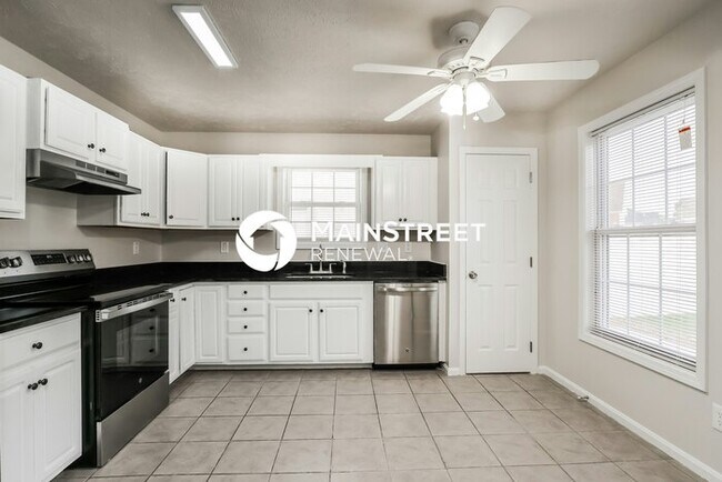 Foto del edificio - 4 Bedroom Pet-Friendly Home in FAIRDALE, KY with Main Street Renewal