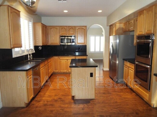 Building Photo - 1763 E Arabian Dr