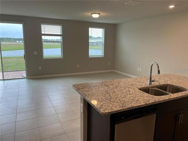 Foto del edificio - 960 Robin Holly St