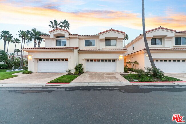Building Photo - 6477 Zuma View Pl