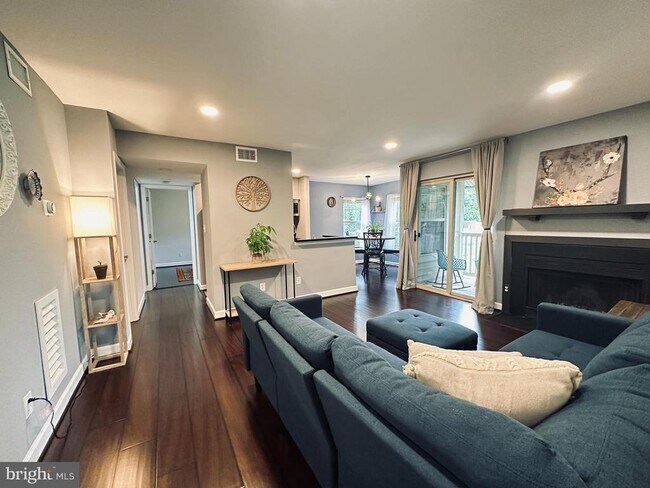 Foto del edificio - 1734 Ascot Way