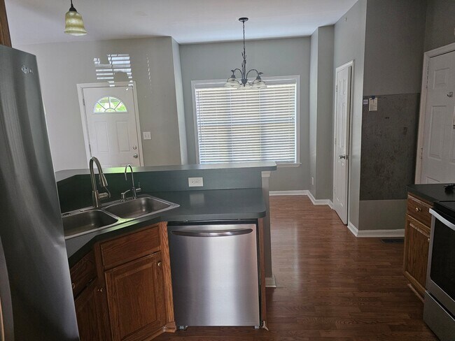 Foto del edificio - 9823 Minuteman Ct