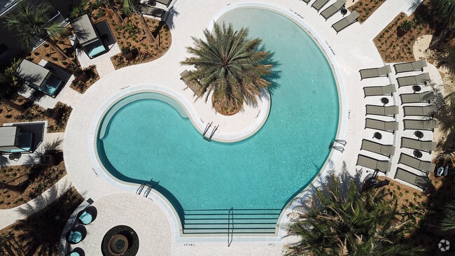 Building Photo - Juno Winter Park