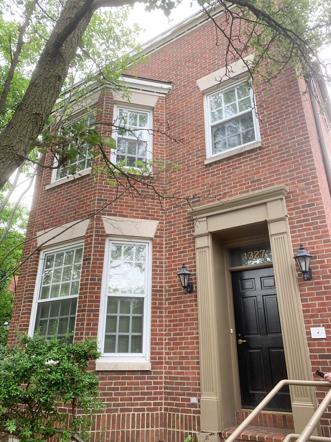 Building Photo - 1327 Geddes Ave