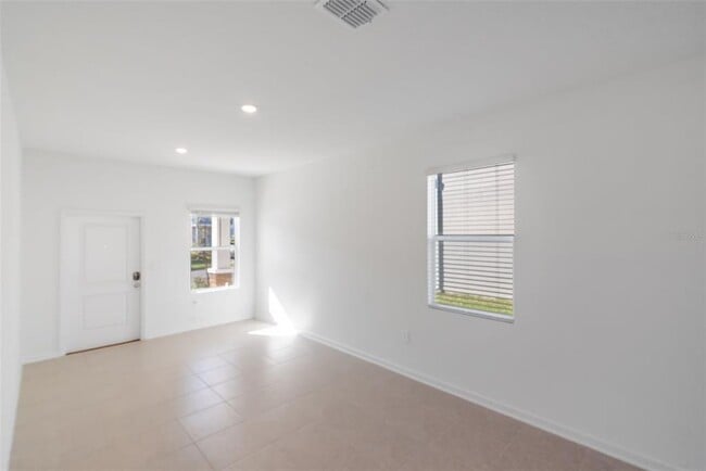 Foto del edificio - 2653 Skyline Lp