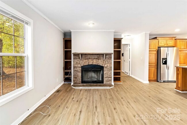 Foto del edificio - 2420 Creekside Dr