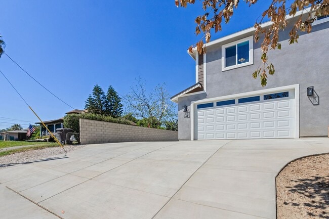 Building Photo - BRAND NEW HOME