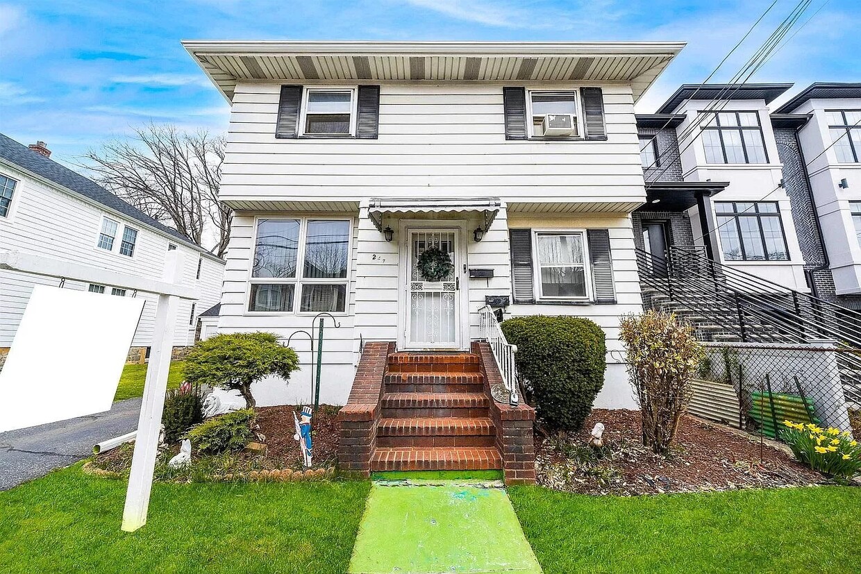 Foto principal - 247 Slocum Way