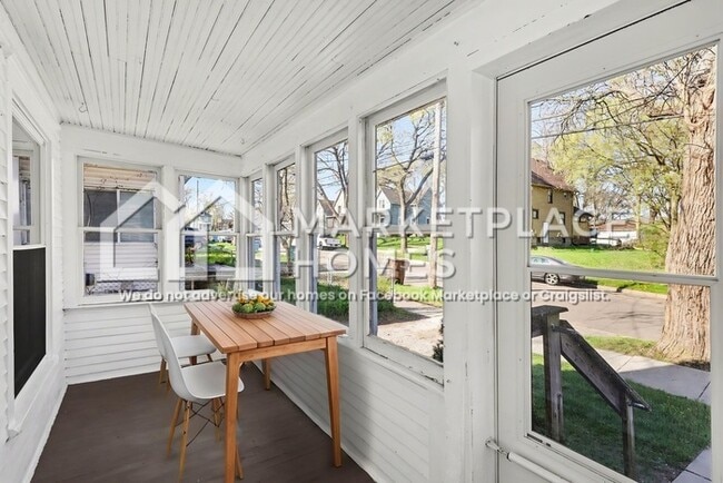 Building Photo - 730 Johnson Ave