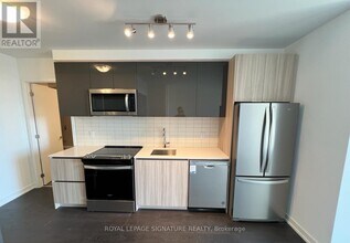 Building Photo - 3100 Keele St