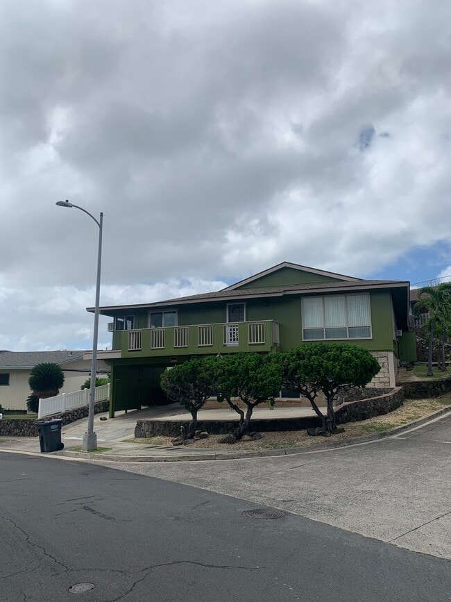 Building Photo - 3340 Ala Laulani St
