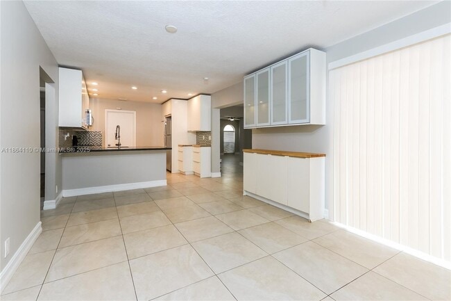 Foto del edificio - 628 SW 18th Ave