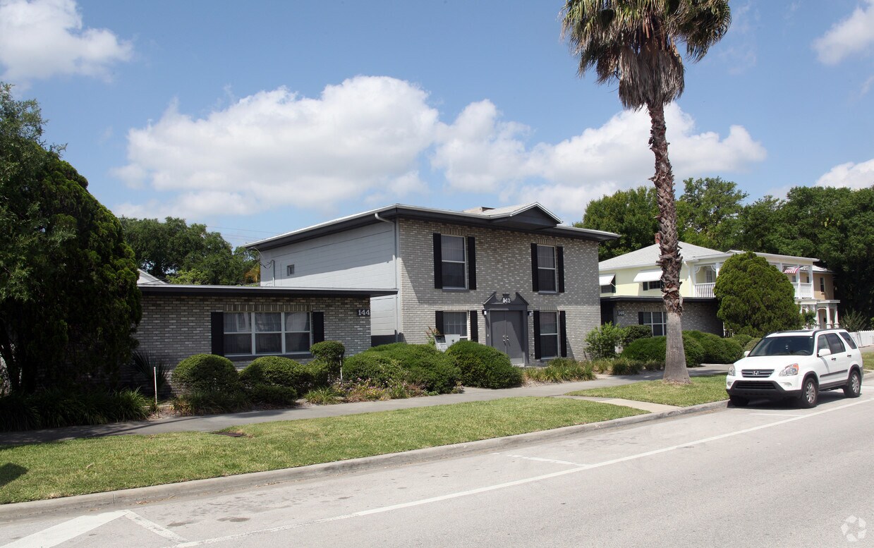 Foto principal - 140 E Davis Blvd
