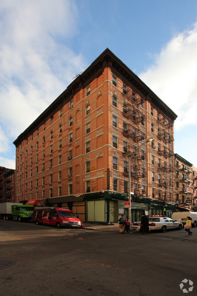 106108 Bayard St, New York, NY 10013 Apartments in New York, NY
