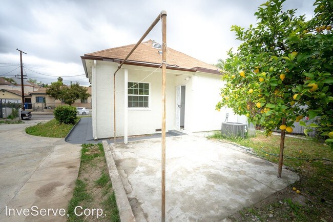 Building Photo - 2 br, 1 bath House - 2212 BIRD STREET