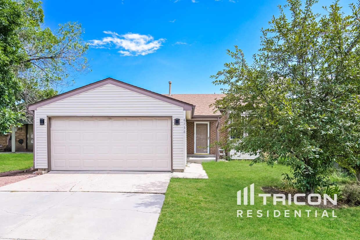 Foto principal - 8736 W Ottawa Ave