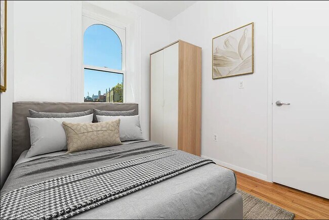 Foto del edificio - 160 Waverly Pl