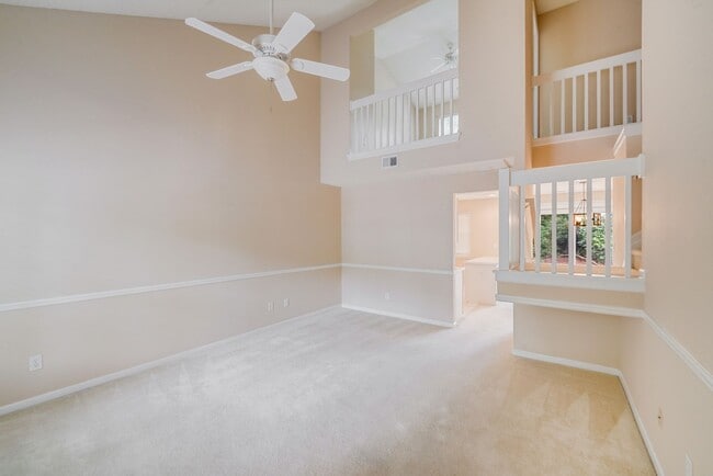 Foto del edificio - 15021 Deshler Ct