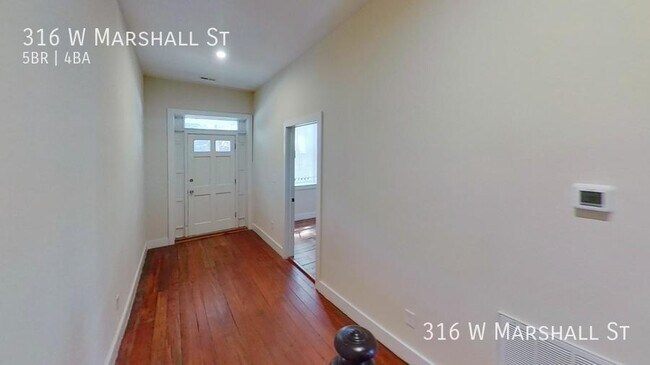 Building Photo - Large Updated 5 bed /4 bath Available Augu...