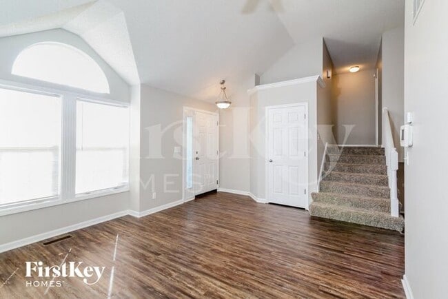 Building Photo - 812 Emerson Dr