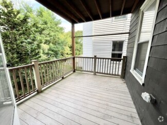 Building Photo - 108 Buttonwood St