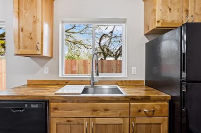 Foto del edificio - Modern Comfort in Sheridan: Spacious 3-Bed