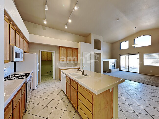 Building Photo - 1078 Flatfoot Avenue