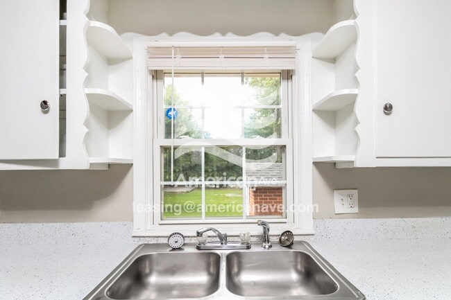 Building Photo - 1541 Beckham St