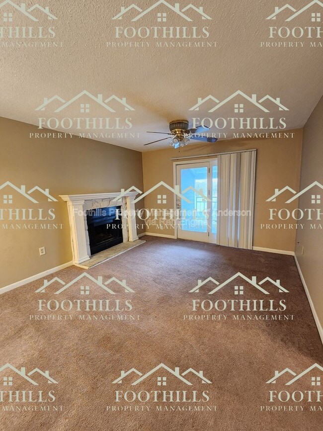 Foto del edificio - 1011 Northlake Dr