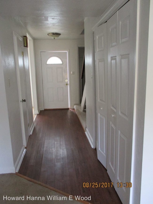 Building Photo - 3429 Bruin Dr