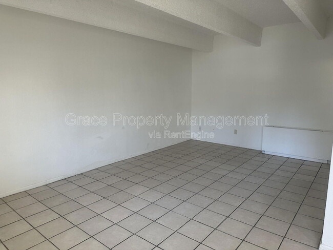 Building Photo - 364 S Ironton St