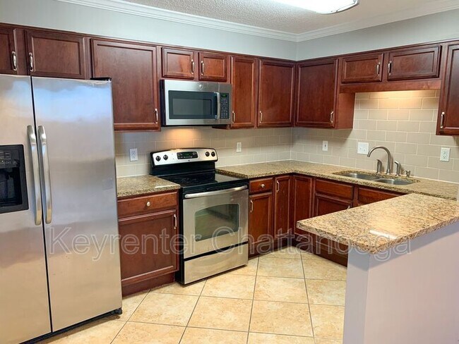 Foto del edificio - 1131 Stringers Ridge Rd
