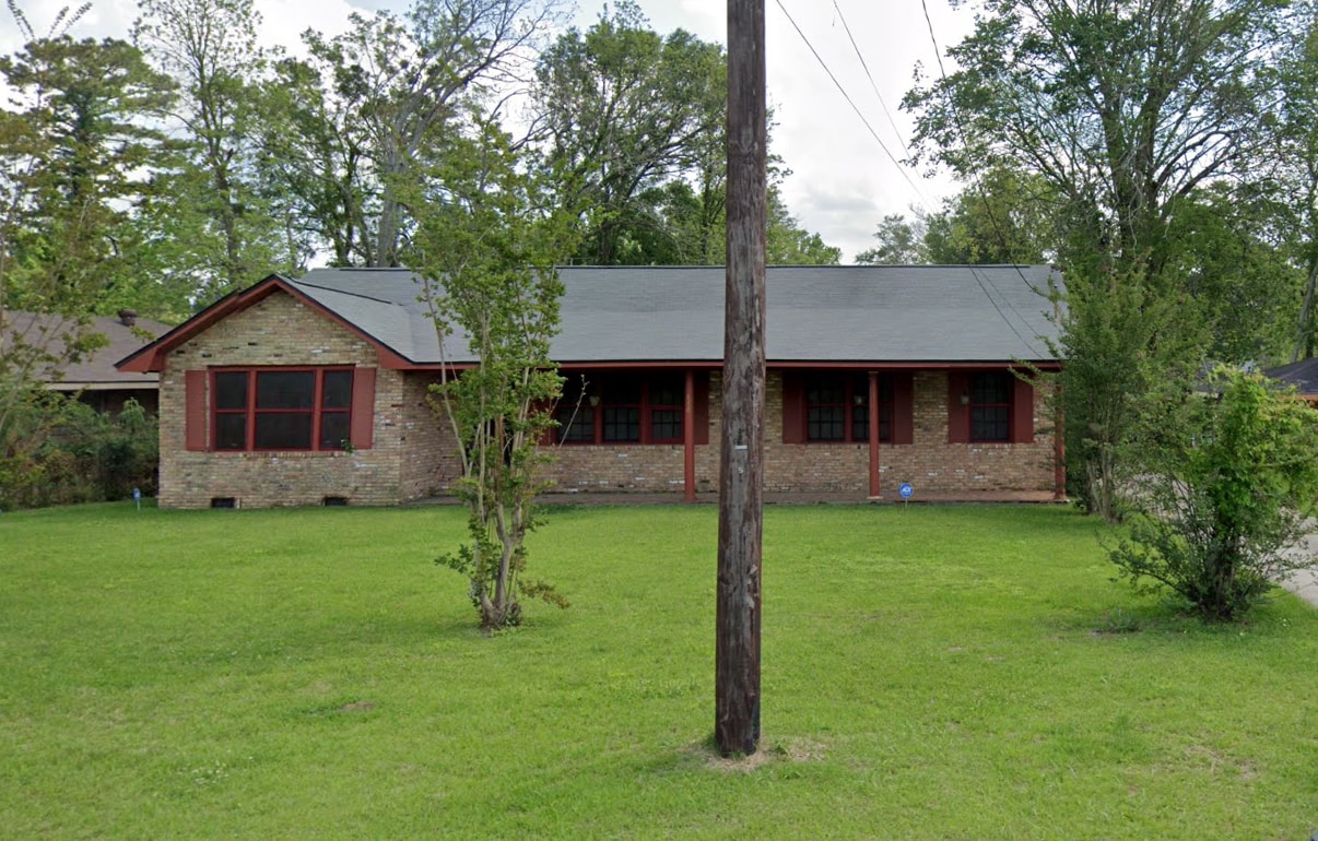 Building Photo - 4550 Crown Ave
