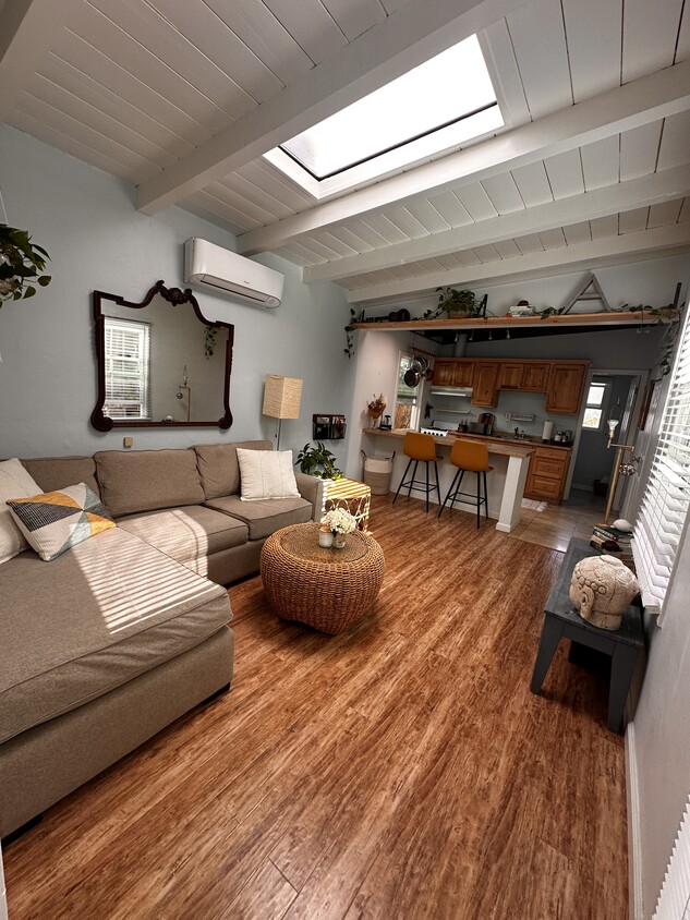 Living room and kitchenette - 1154 Magnolia Ave