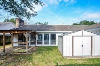 Building Photo - 15815 Boulder Oaks Dr