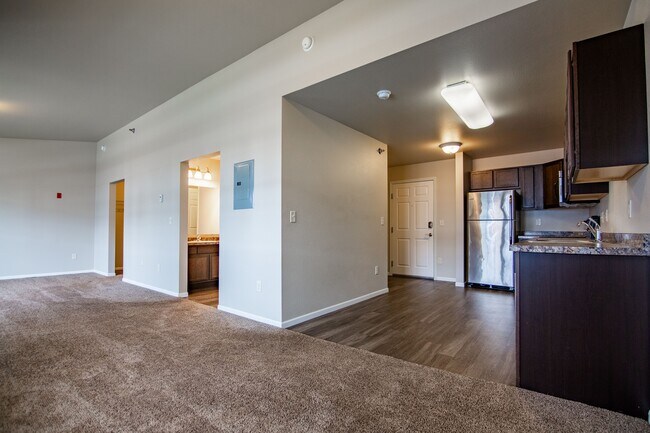 Foto del edificio - Creekside at Osgood Apartments