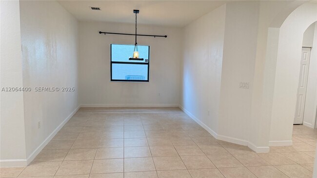 Foto del edificio - 737 SE 37th Pl