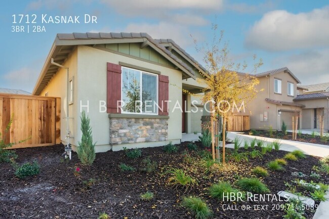 Building Photo - BRAND NEW CONSTRUCTION: Charming 3-Bed Oas...